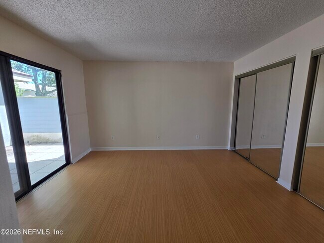 Building Photo - 1603 Challenger Ct W