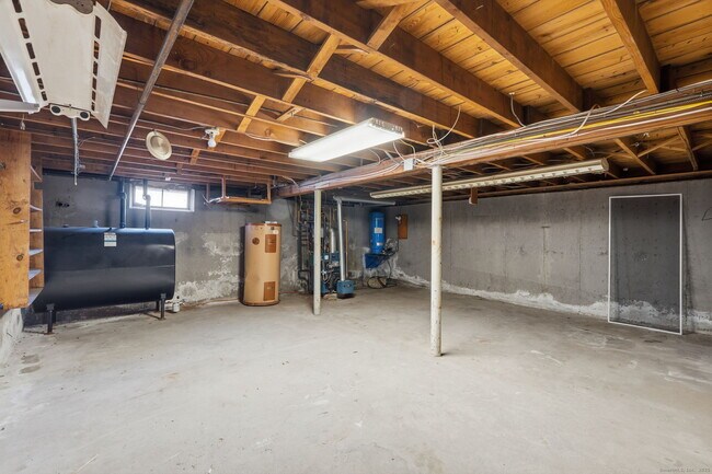 Building Photo - 269 Great Swamp Rd