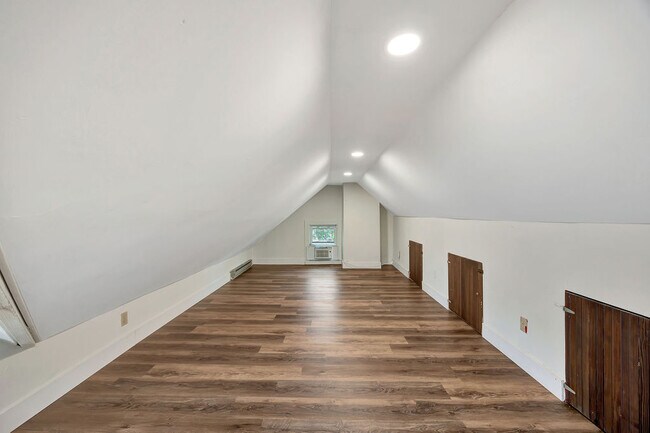 Building Photo - 2421 Kenilworth Ave