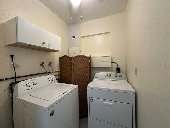 Building Photo - 2275 Hawthorne St