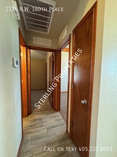 Building Photo - 2324 NW 160th Pl