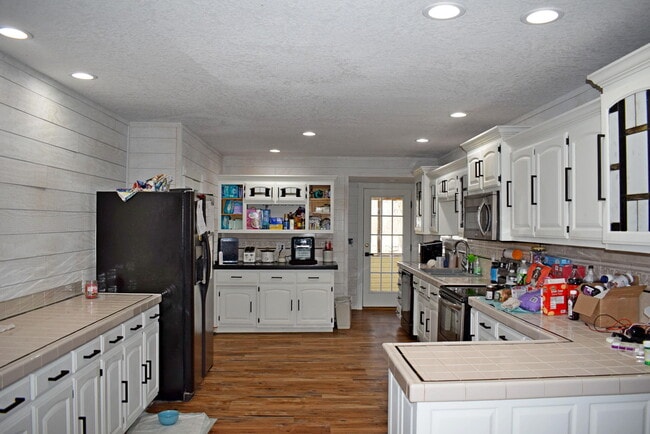 Building Photo - 6271 W Cedar Meadows Ln