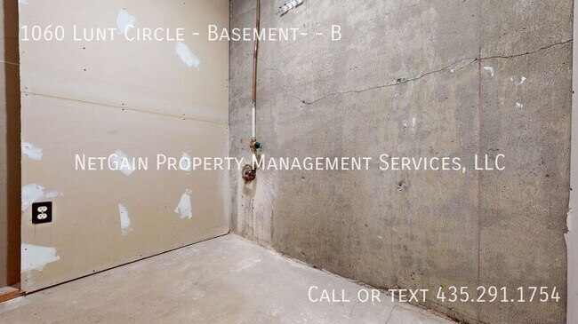 Building Photo - 1060 Lunt Cir