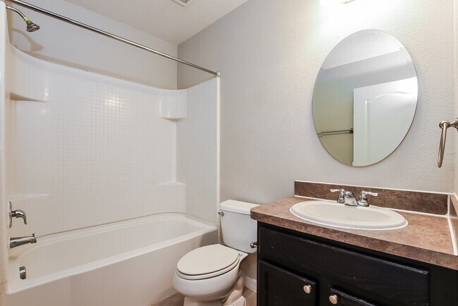 Building Photo - 123 Prairie Falcon Dr