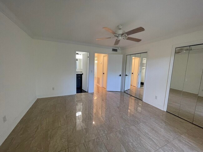 Building Photo - 1225 NW 21st St