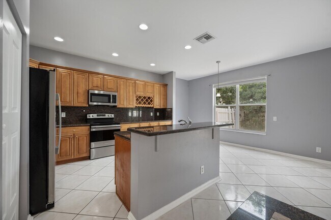 Building Photo - 3578 Chesapeake Cir