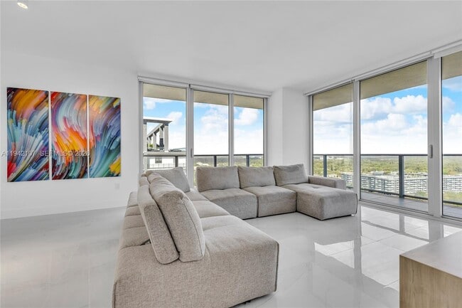 Building Photo - 16385 Biscayne Blvd