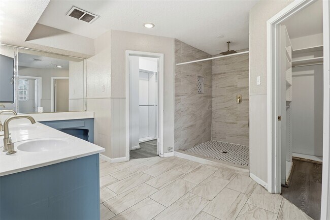 Building Photo - 6226 Antha St