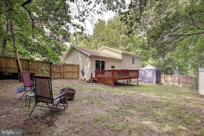 Primary Photo - Welcome to this delightful split-level hom...