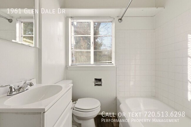 Building Photo - 1961 Glen Dale Dr