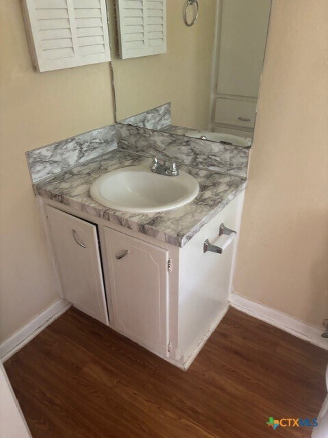 Building Photo - 612 Raymond St