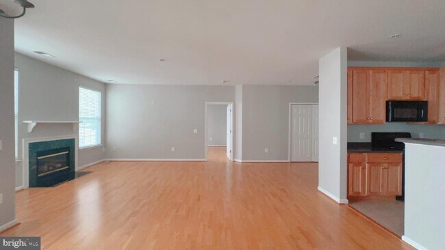 Building Photo - 4191 Lochleven Tr
