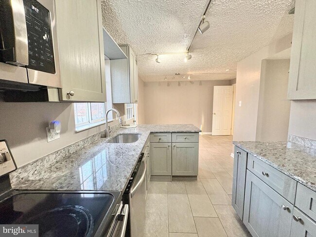 Building Photo - 8263 Burning Forest Ct