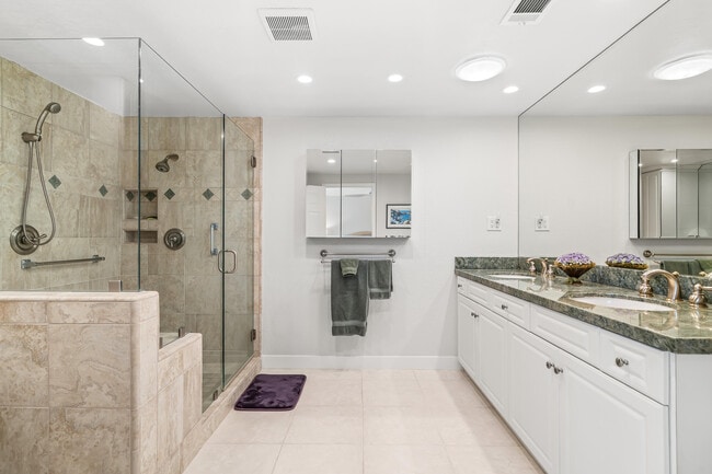 Building Photo - 39 Maximo Way