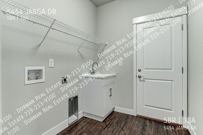 Building Photo - 5454 Janga Dr