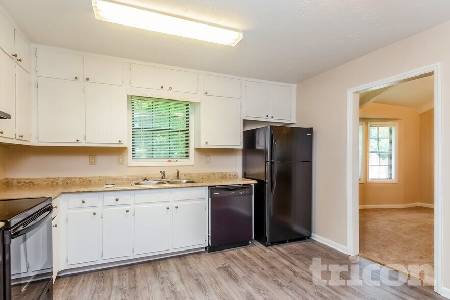 Building Photo - 5237 Westhill Dr NW