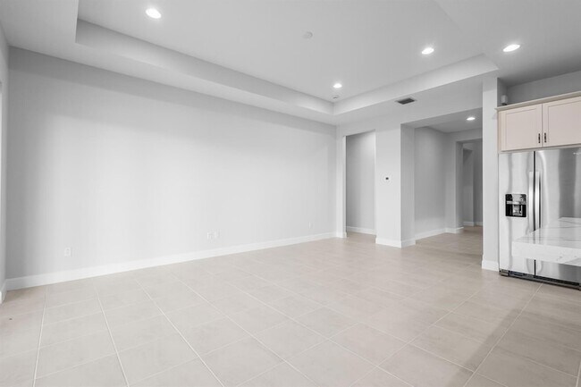 Building Photo - 14192 Lacebark Ln