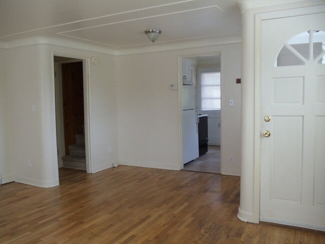 Building Photo - Coming Soon! UPS Area 3 Bedroom