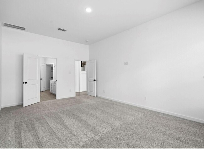 Building Photo - 10919 Spring Wind Dr