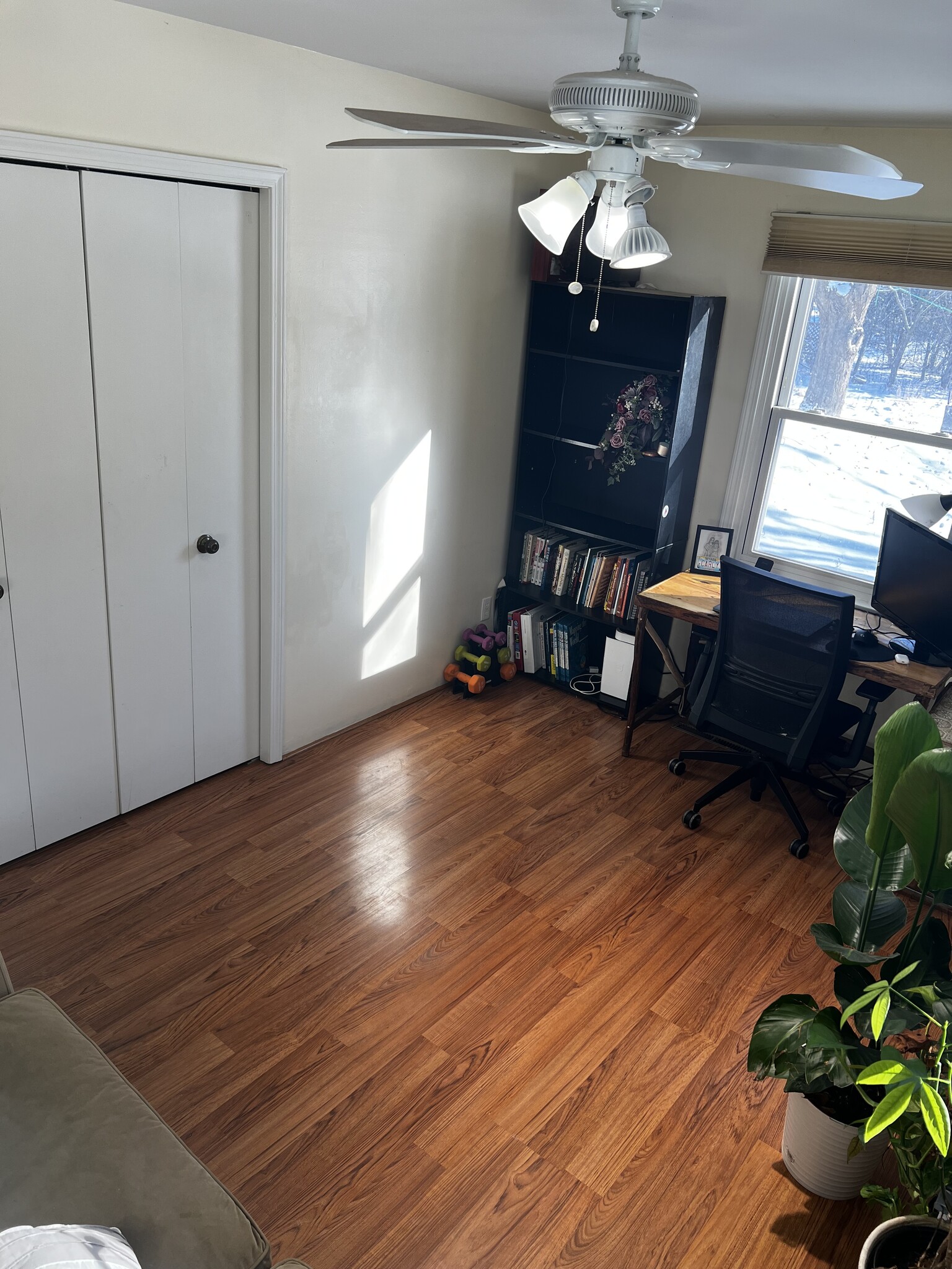 Building Photo - 801 Oakland Dr