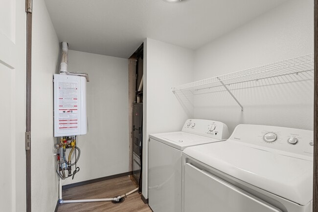 Building Photo - 2902 N Hogan St