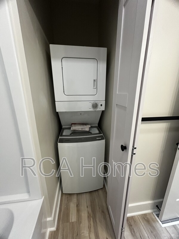 Building Photo - 3453 E 26th St