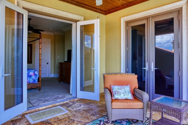 Building Photo - 1363 Oceanview Dr