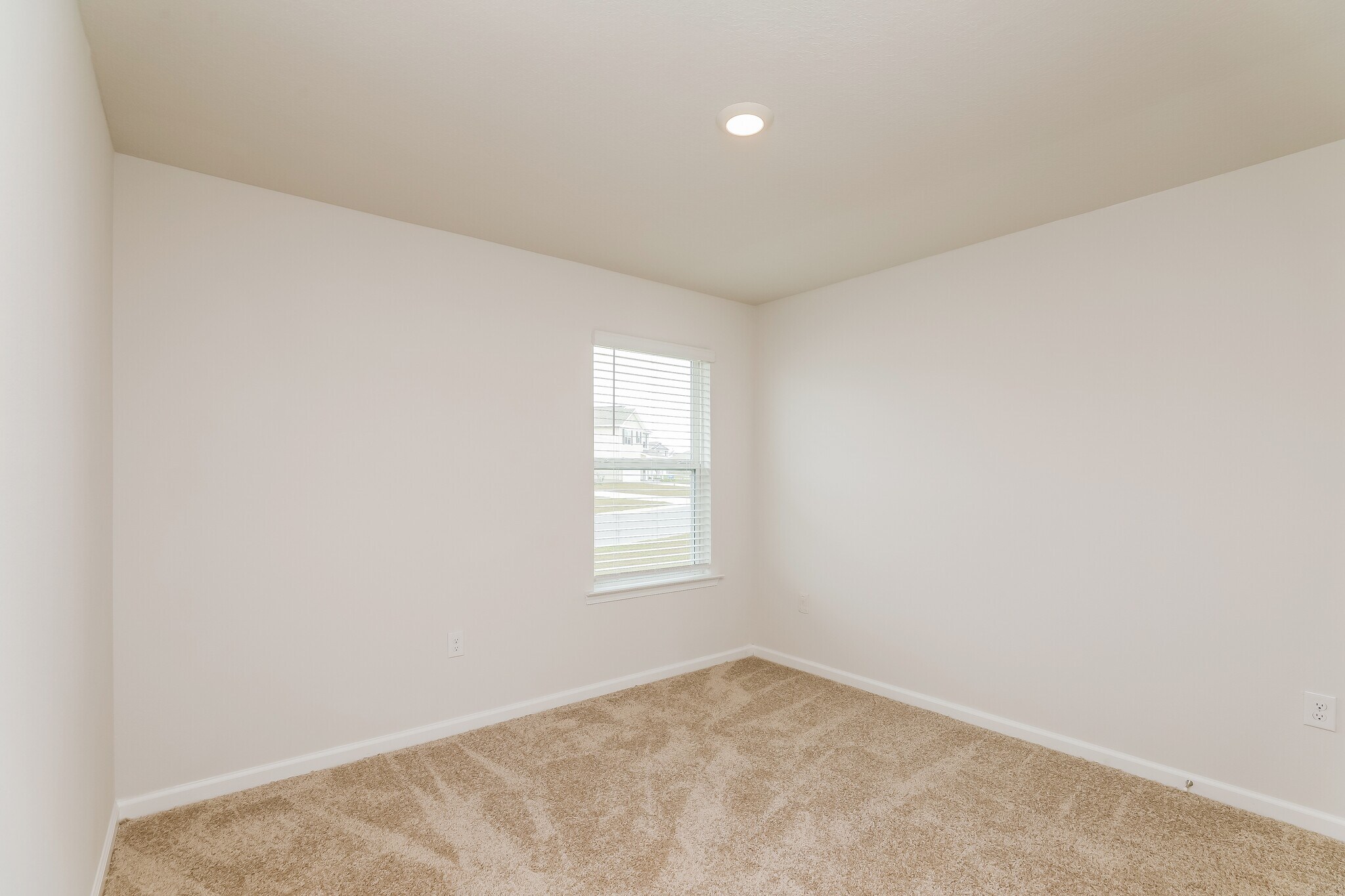 Building Photo - 5812 Tiagra Dr