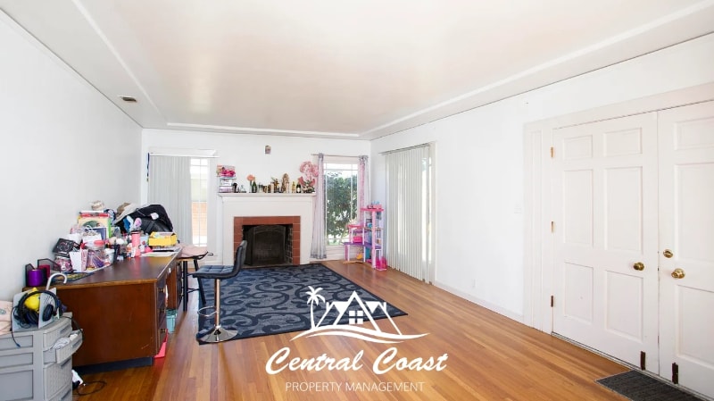 Building Photo - 0 E Cook St