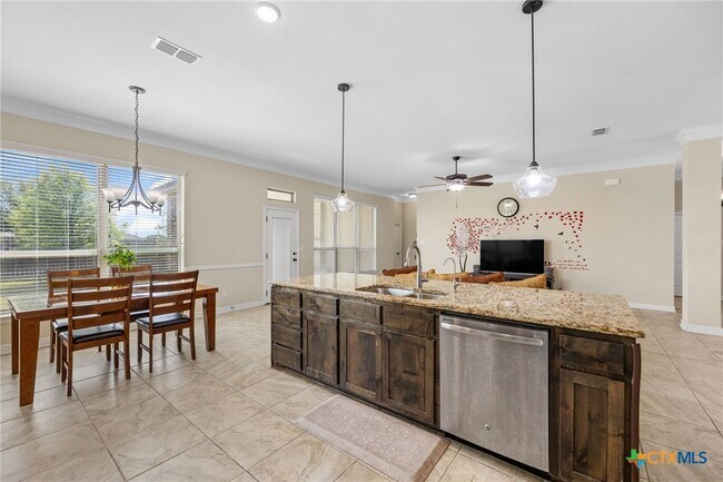 Building Photo - 109 Raven Dr