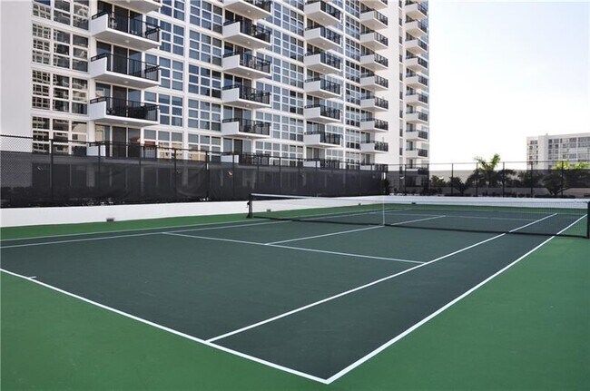 Building Photo - 531 N Ocean Blvd