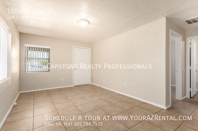 Building Photo - 1804 N 31st Pl