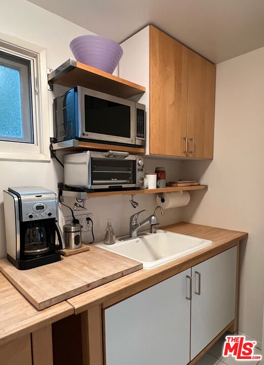 Building Photo - 2707 Westwood Blvd