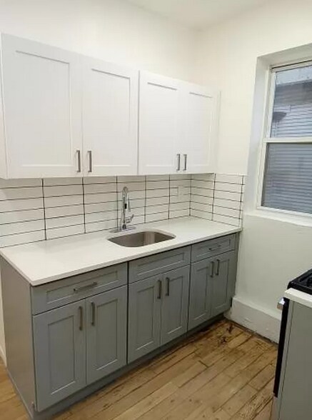 10 Reed St 2L - 7 Reed St