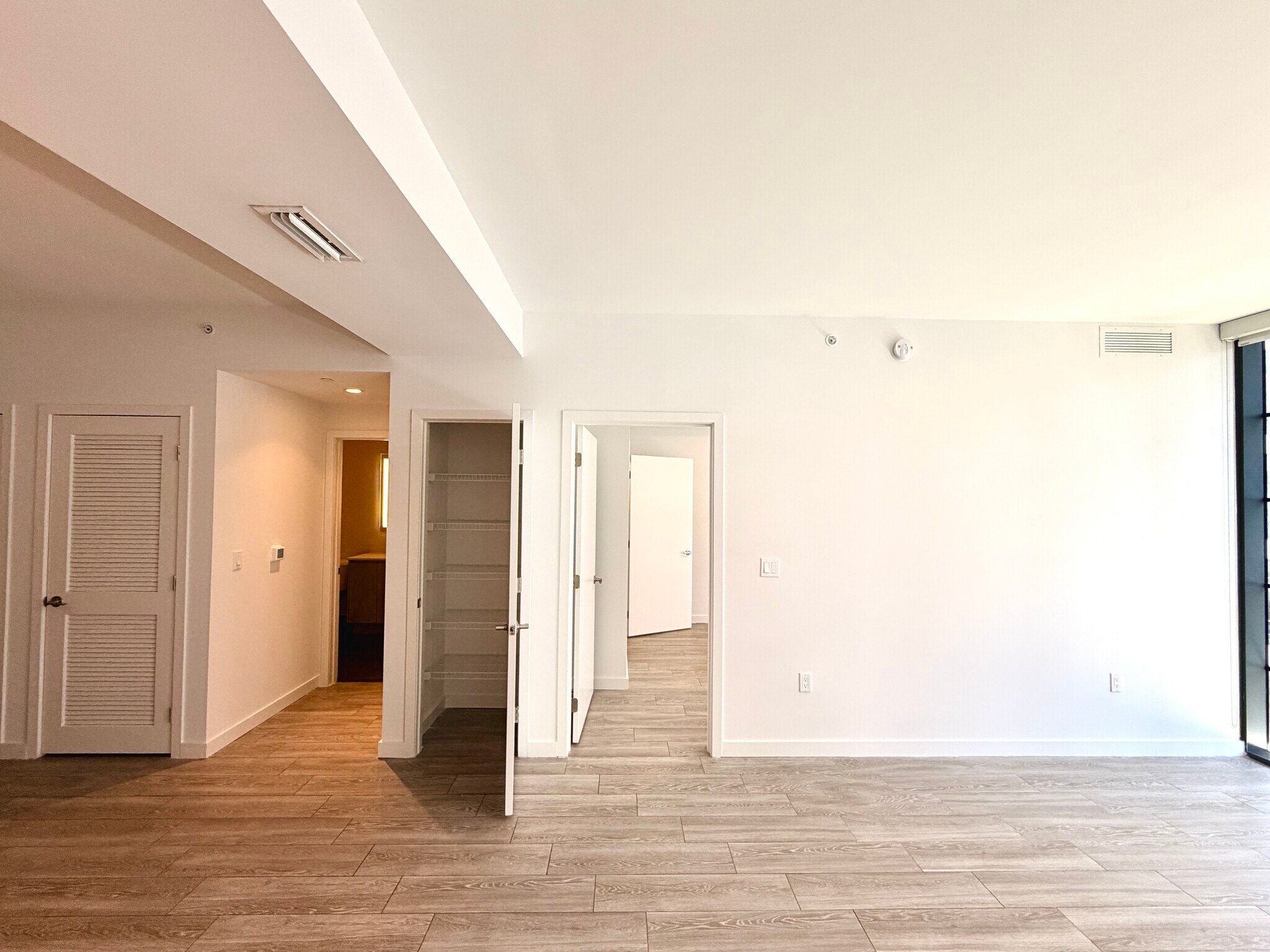 Building Photo - 558 NW 30th St