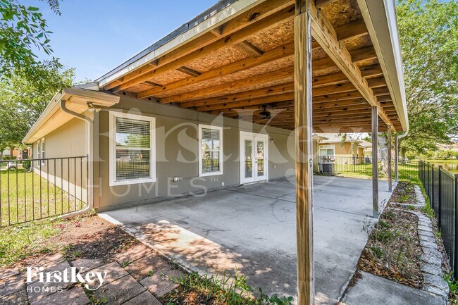 Building Photo - 13772 Fish Eagle Dr W