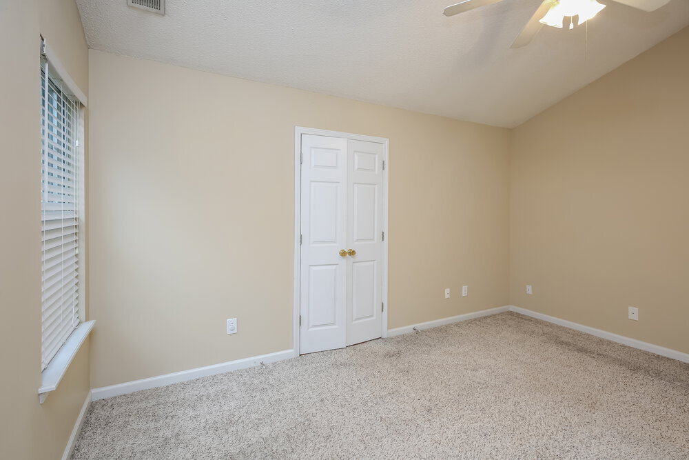 Building Photo - 3985 Vail Cir