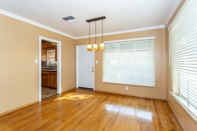 Building Photo - 1312 Telegraph Ave