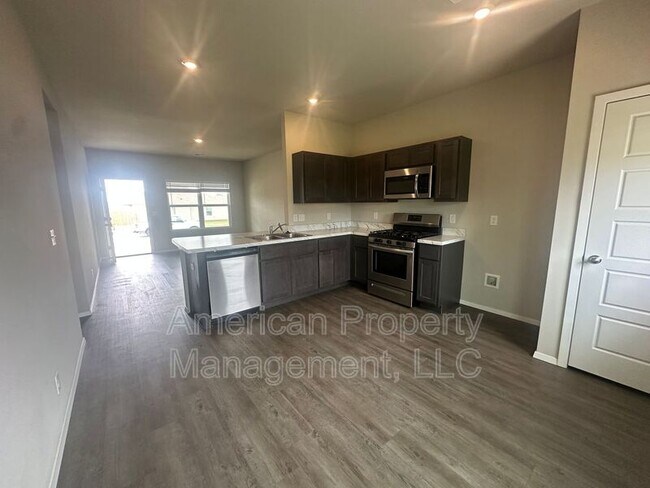 Building Photo - 1107 W Abilene Rd