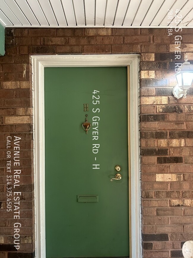 Building Photo - Minutes from Downtown Kirkwood