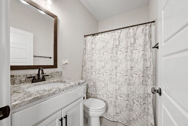 Building Photo - 433 Crestwicke Ct