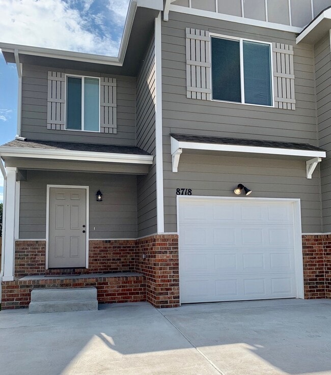 Building Photo - 8718 E Harry St