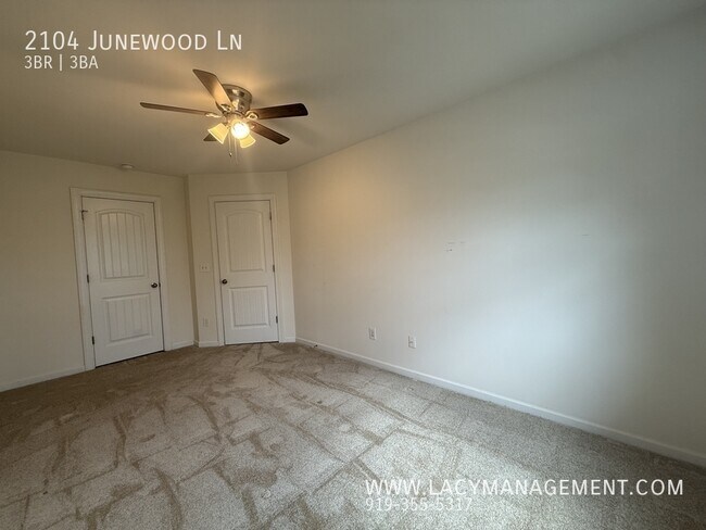 Building Photo - 2104 Junewood Ln