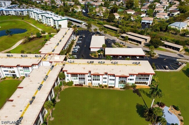 Building Photo - 1700 Pine Valley Dr