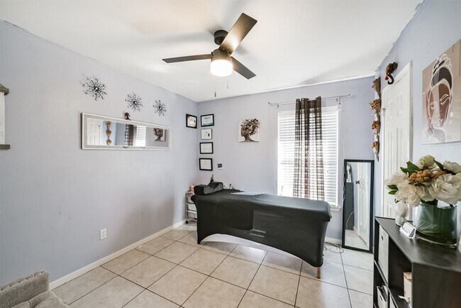 Building Photo - 15519 Montesa Dr