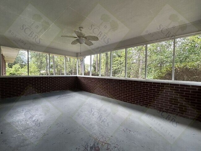 Building Photo - SE Columbia - 3 bedroom, 2 bath clean single story
