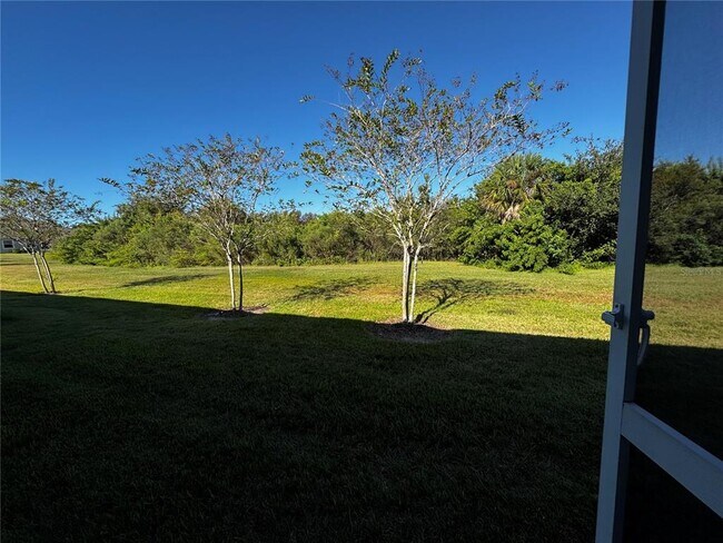 Building Photo - 11665 Rolling Green Dr