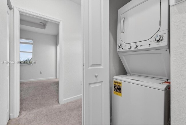 Building Photo - 2650 SE 29th St