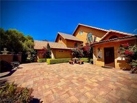Building Photo - 6500 Bullring Ln