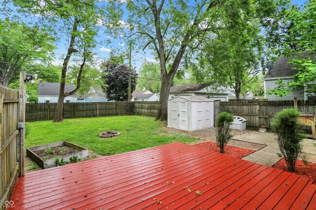 Building Photo - 5039 Primrose Ave